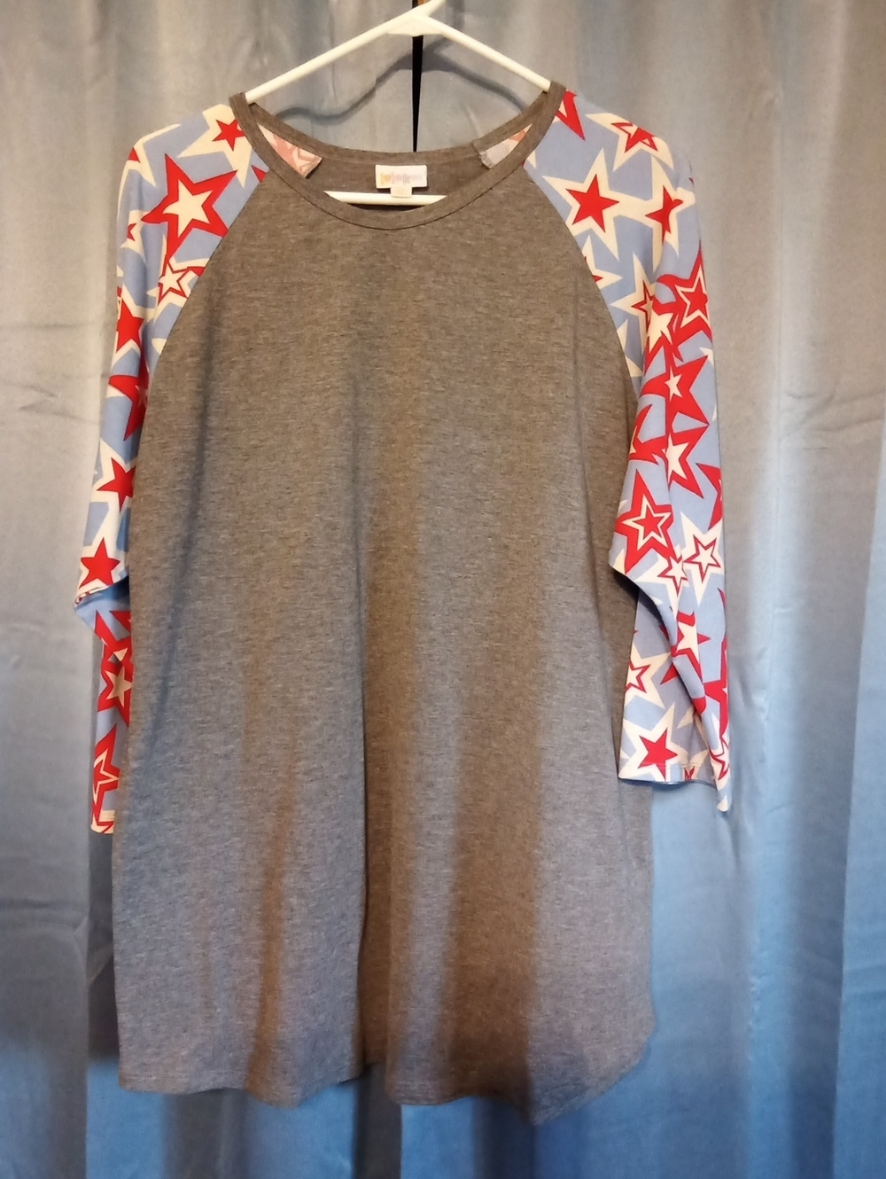 Women's Grey Raglan Top with Red Star Sleeve